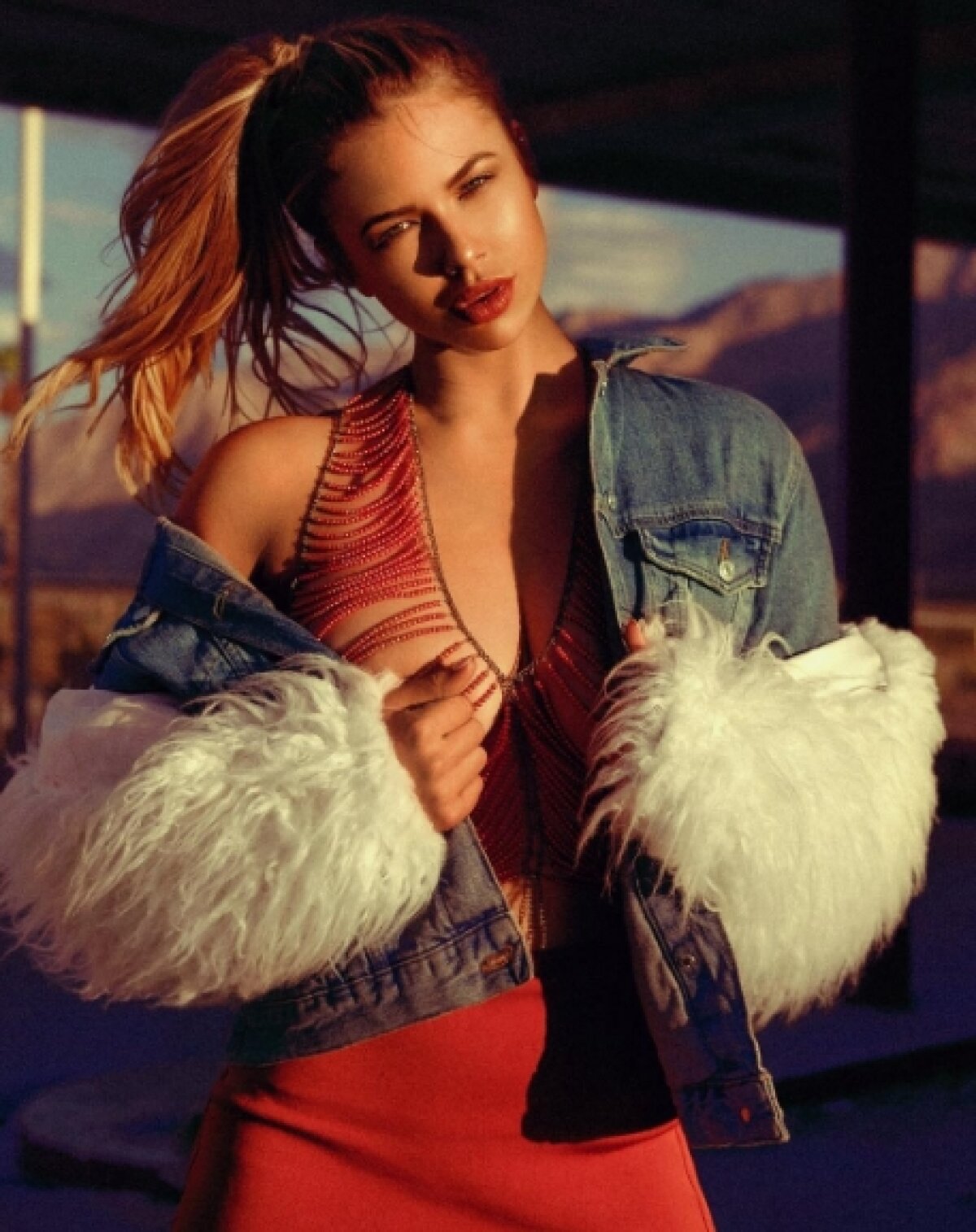 FOTO Frumusețea de peste Ocean » Inima ei bate pentru Dodgers!