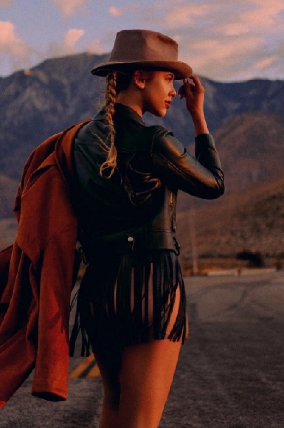 FOTO Frumusețea de peste Ocean » Inima ei bate pentru Dodgers!