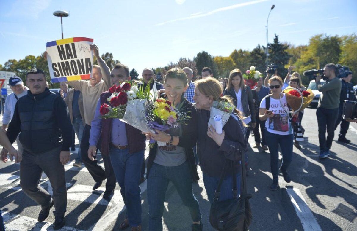 FOTO » Emoții de lider » Reportaj de la revenirea în țară a Simonei Halep