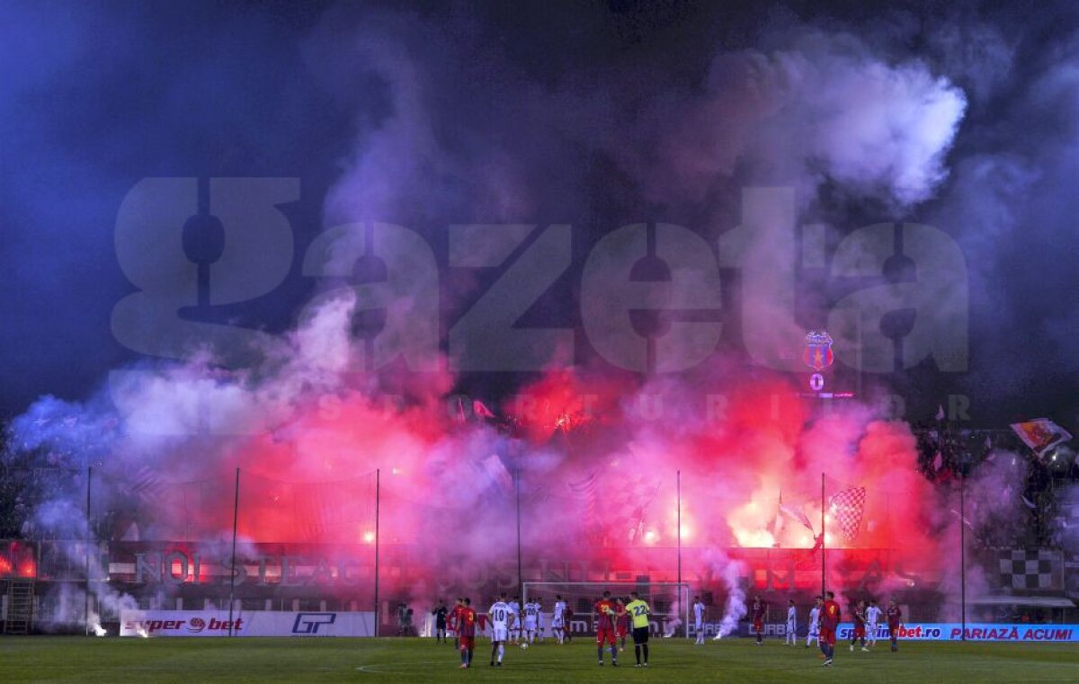 GALERIE FOTO Atunci când suporterii reînvie tradiția » 11.000 de oameni au creat o atmosferă incendiară la marele derby Rapid - Steaua, 1-1 