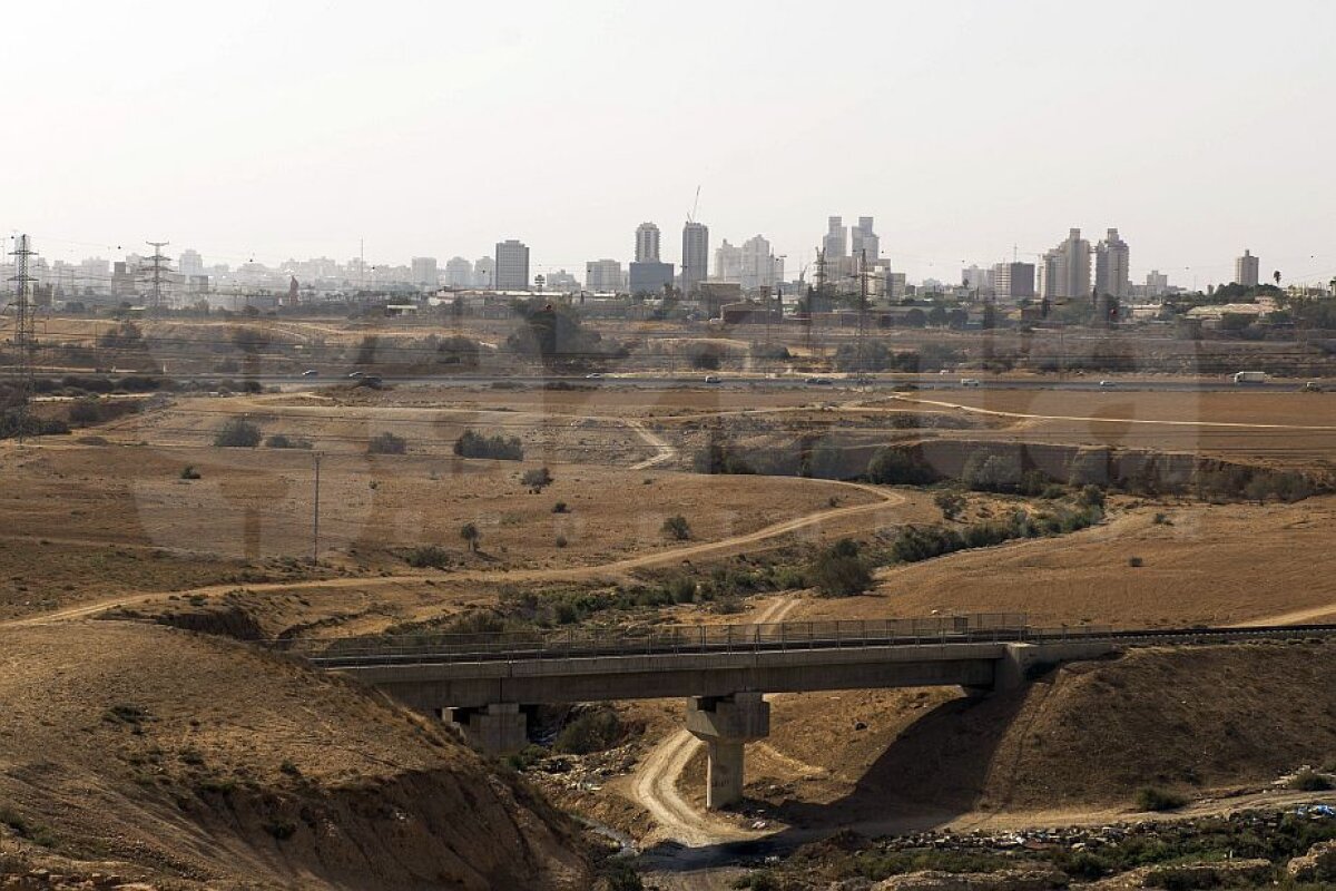 GALERIE FOTO Reportaj GSP în mijlocul deşertului, din Beer Sheva » FCSB joacă azi la 5 kilometri de "armata șopârlelor"