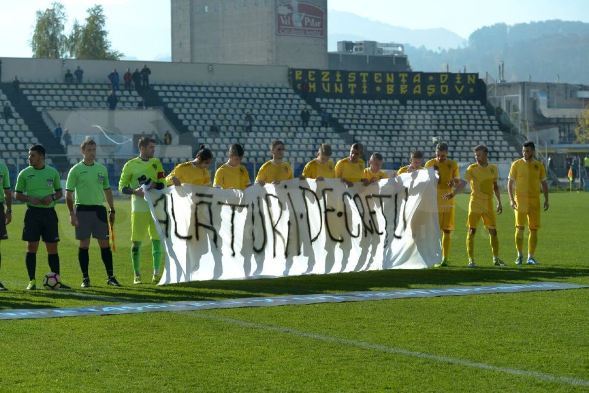 GALERIE FOTO Brașovul a respirat din nou fotbal! ASR-ul a câștigat duelul de tradiție cu Colțea, scor 2-1 