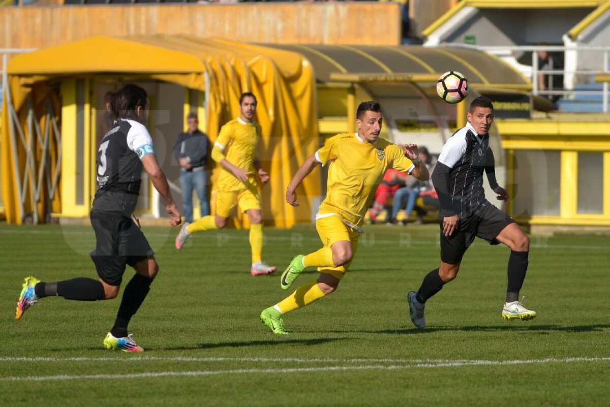 GALERIE FOTO Brașovul a respirat din nou fotbal! ASR-ul a câștigat duelul de tradiție cu Colțea, scor 2-1 