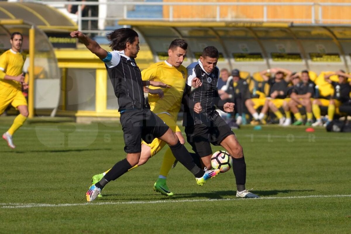 GALERIE FOTO Brașovul a respirat din nou fotbal! ASR-ul a câștigat duelul de tradiție cu Colțea, scor 2-1 