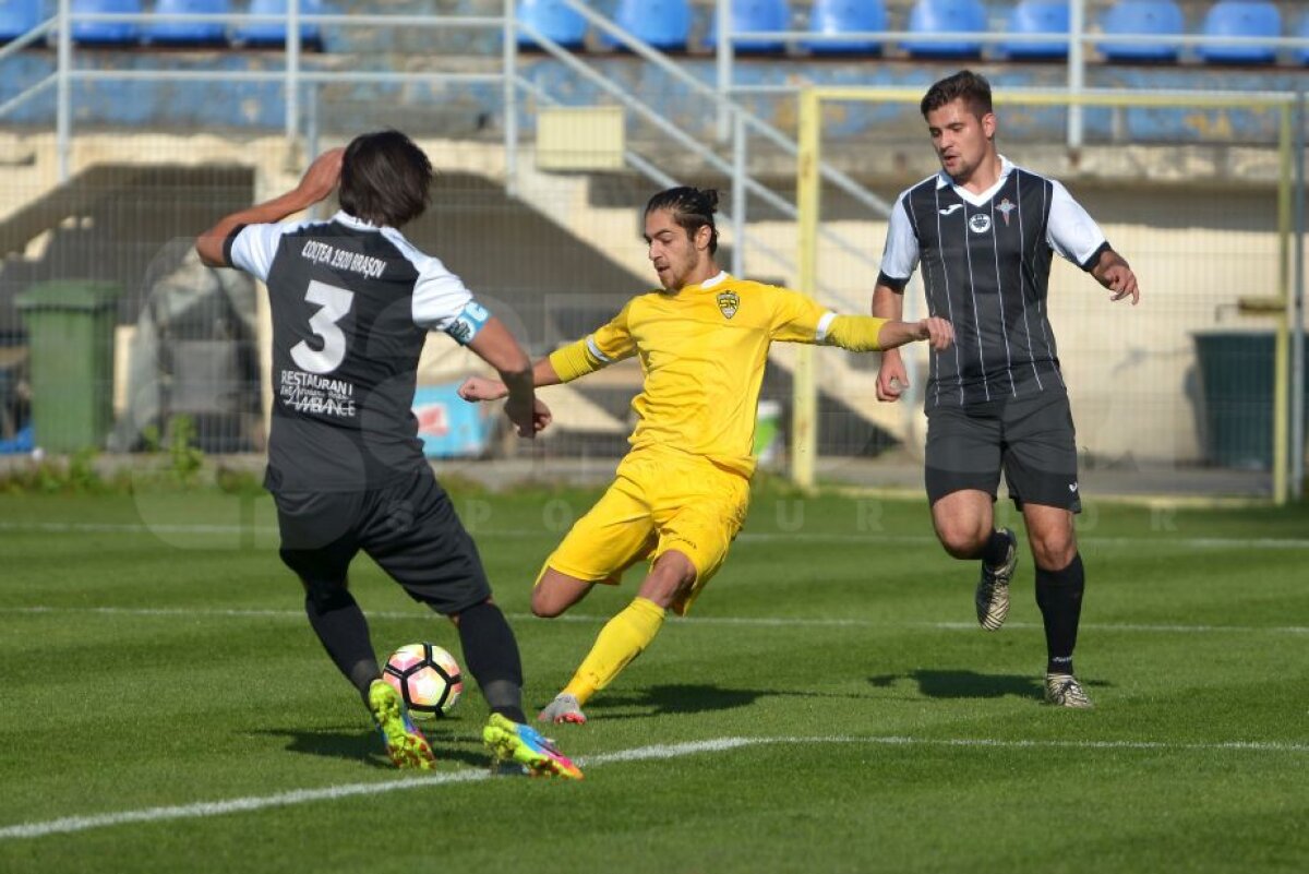 GALERIE FOTO Brașovul a respirat din nou fotbal! ASR-ul a câștigat duelul de tradiție cu Colțea, scor 2-1 