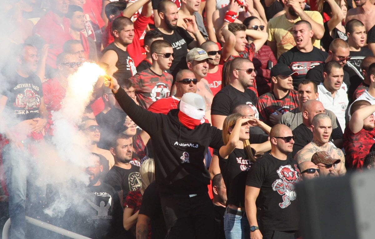 VIDEO + FOTO » Două galerii fantastice » Atmosferă incredibilă la derby-ul Bulgariei, cu 30.000 de oameni în tribune