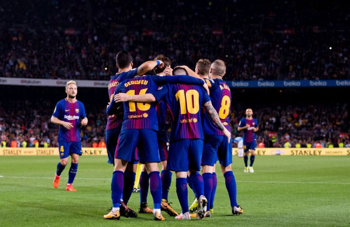 FOTO » Și pe teren, și în tribună? Fanii prezenți pe Camp Nou n-au știut ce să creadă! 