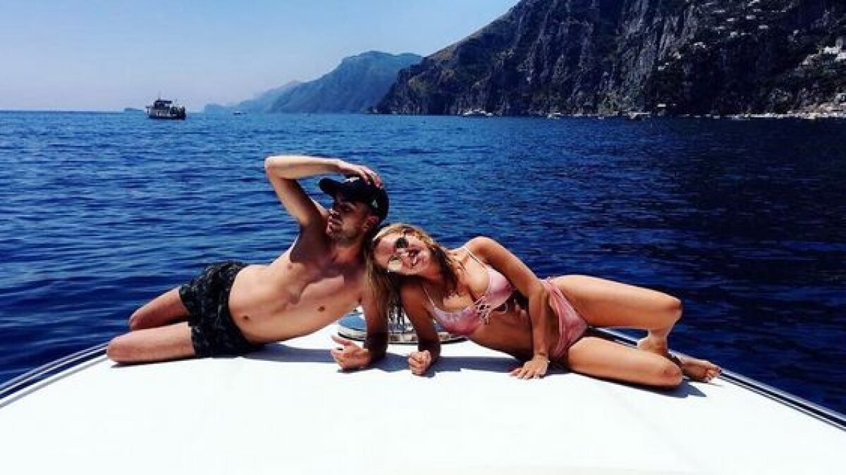 FOTO O iubită spectaculoasă » Soția lui Dries Mertens, fără inhibiții: ”Îmi place să o fac așa”