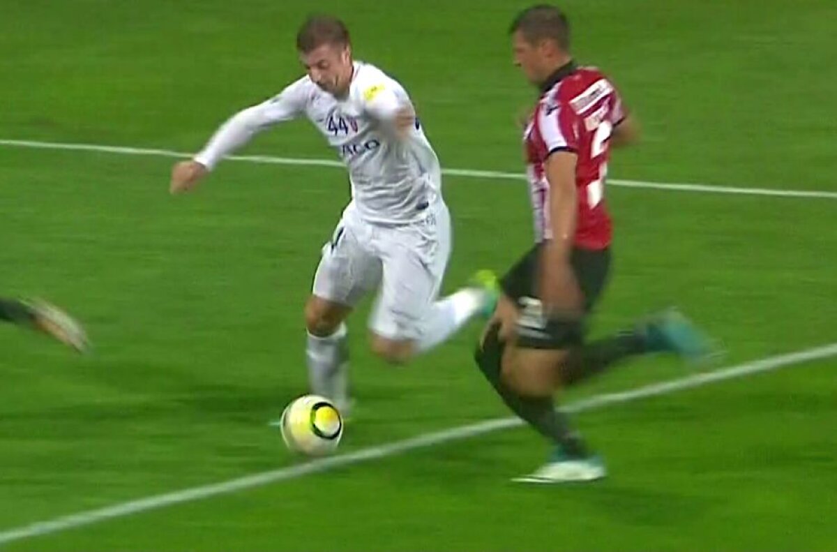 FOTO Două penalty-uri într-un minut solicitate în Botoșani - Dinamo. Verdictul specialistului
