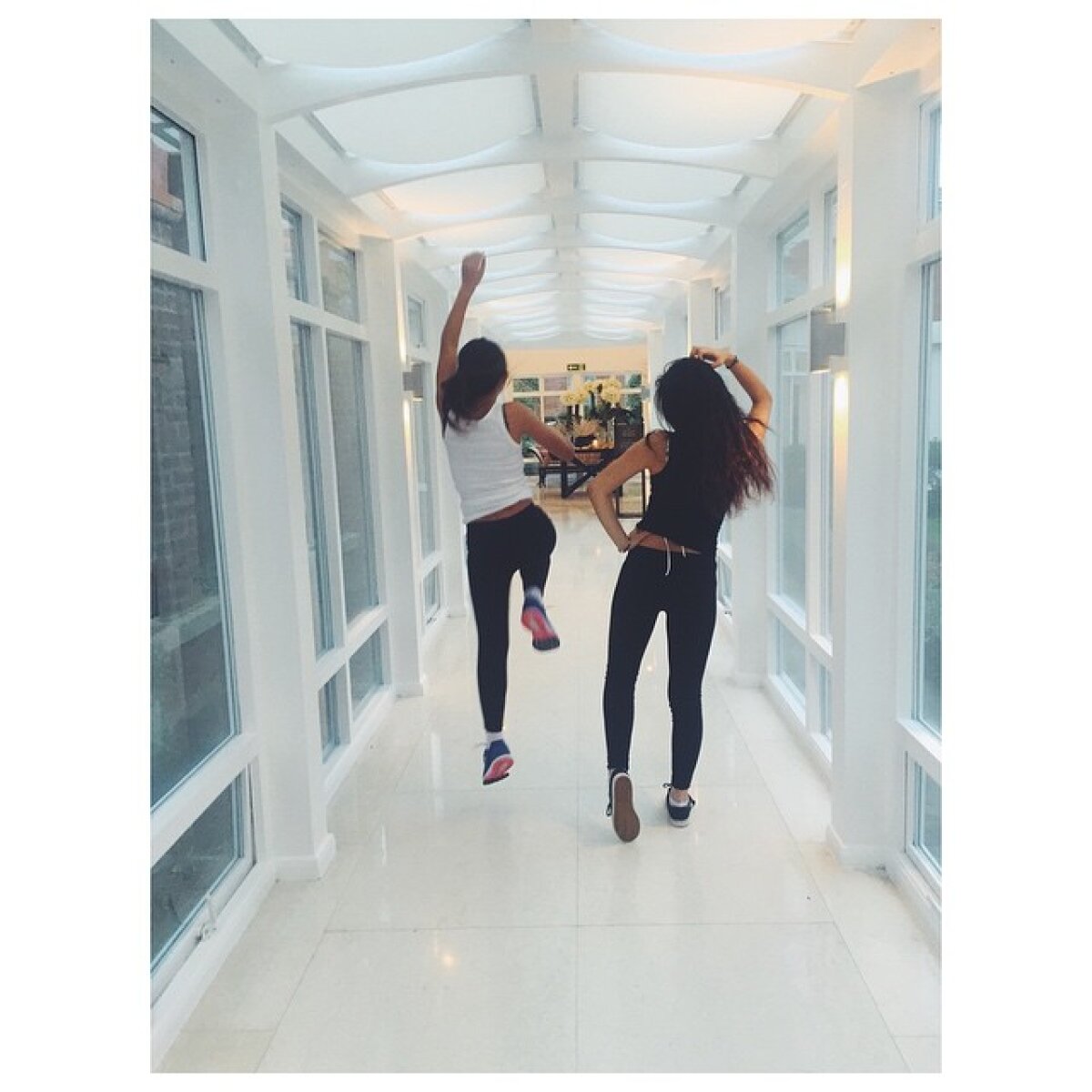 GALERIE FOTO Maria Taktouk, superba fiică vitregă a lui Fabregas, face senzație pe Instagram cu fotografiile în care apare alături de mijlocaș