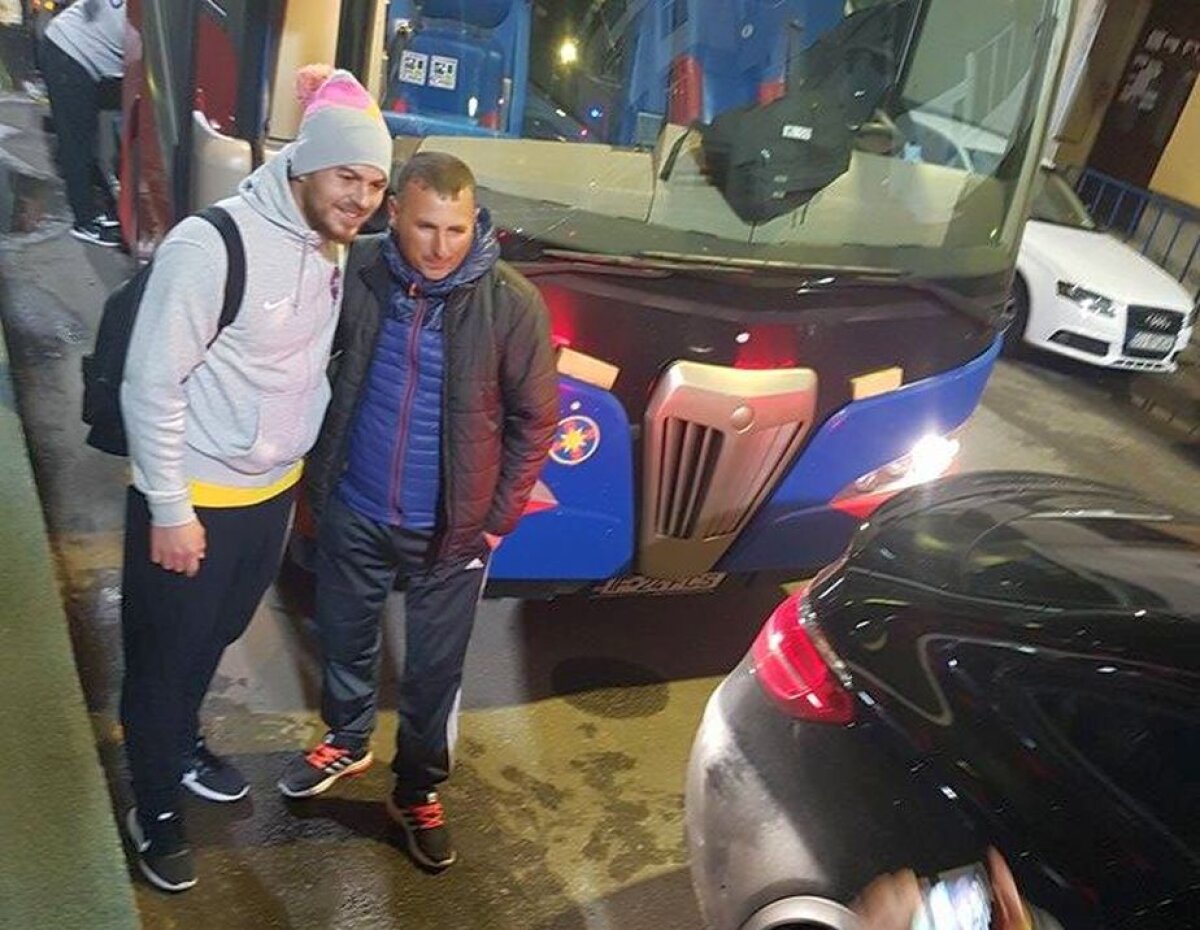 FOTO Oltenii au uitat de rivalitatea cu FCSB! Jucătorii lui Dică, ceruți la poze și autografe după meci