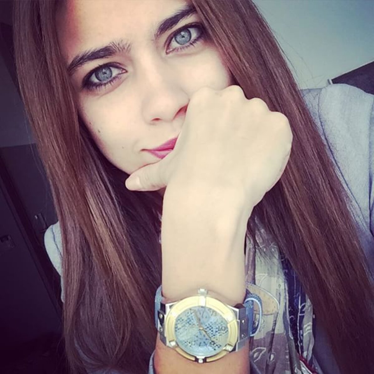 FOTO Avocata sexy adoră fotbalul » Catalina e inteligentă și impresionează prin frumusețea sa exotică