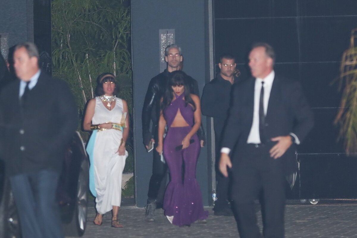 GALERIE FOTO Kim Kardashian, mai sexy ca niciodată în noaptea de Halloween