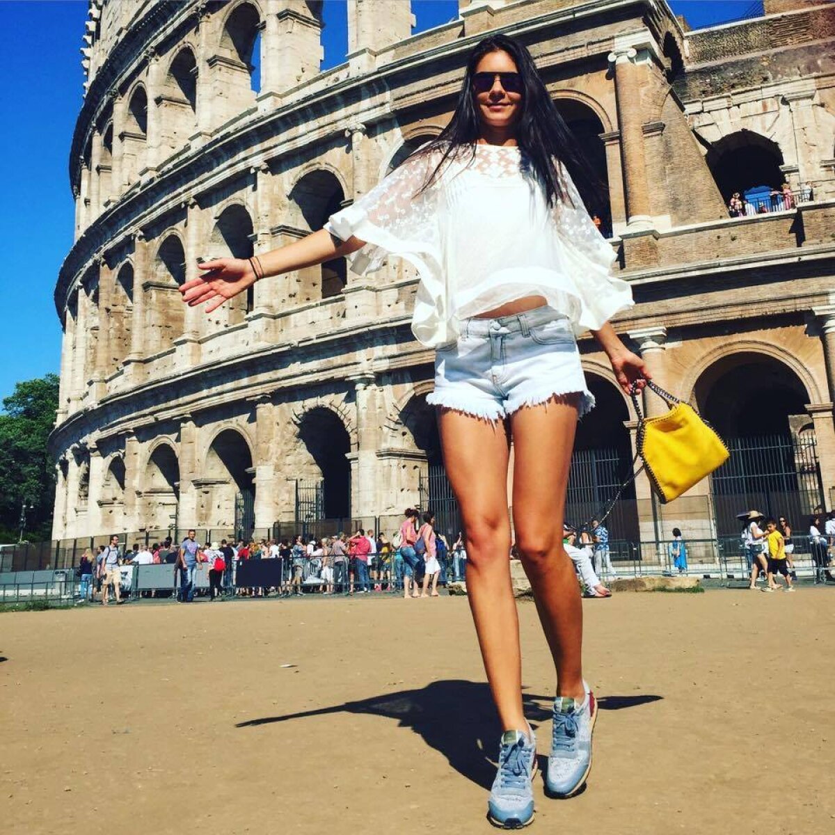 FOTO AMR 10 săptămâni » Andreea Mitu, imagine simpatică înainte de a deveni mămică