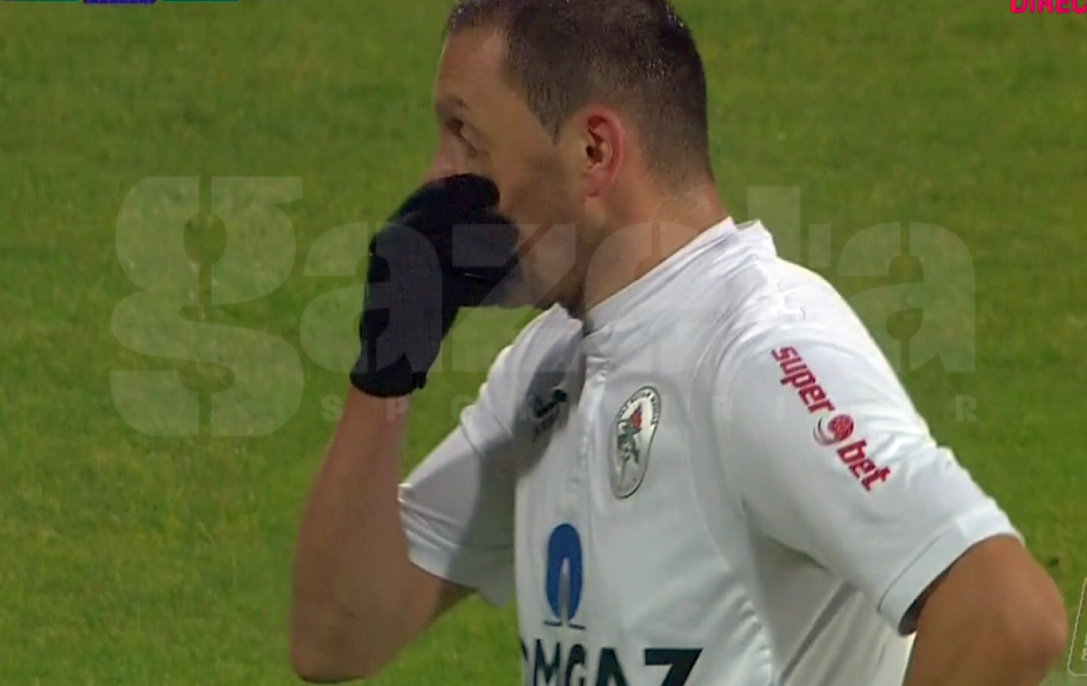 VIDEO + FOTO Gest șocant în Gaz Metan - Dinamo » Fostul jucător de la FCSB a făcut un penalty inexplicabil: "N-am văzut așa ceva în toată cariera"