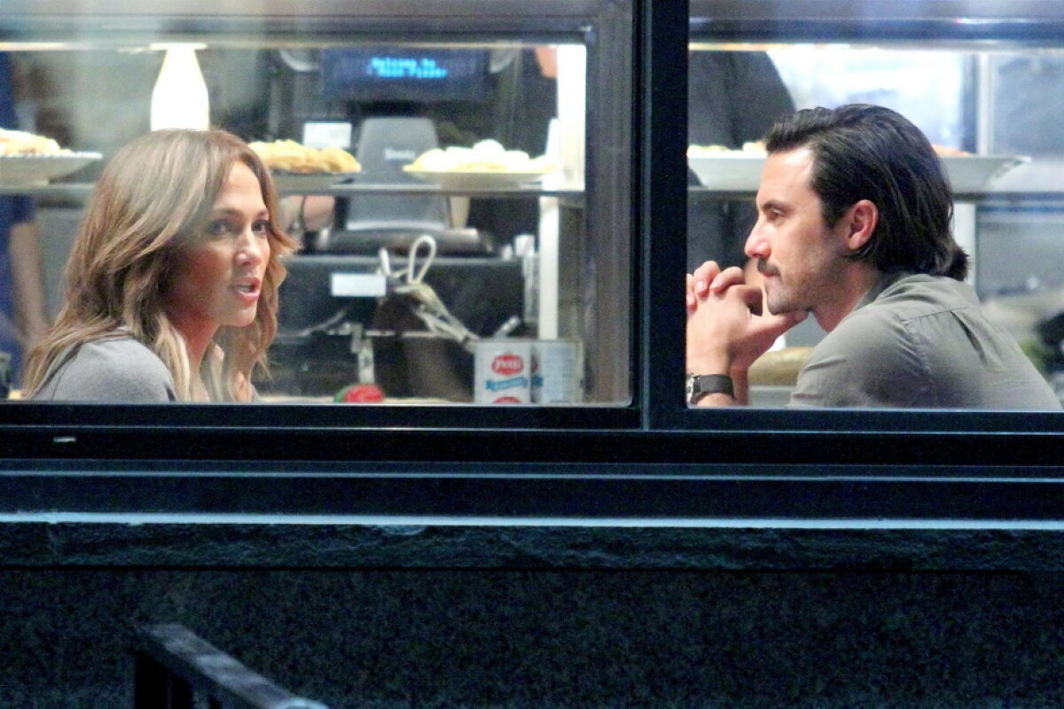 GALERIE FOTO Jennifer Lopez, în ipostaze mai puțin demne de o divă. Uite ce a putut să facă într-un restaurant!