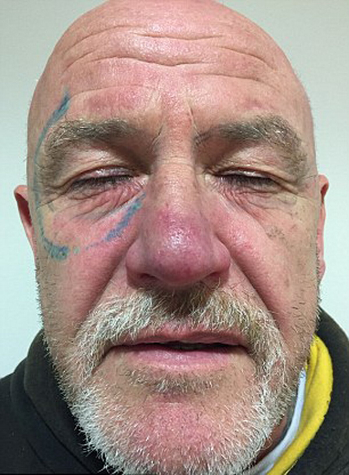 Cea mai mare nebunie făcută la o petrecere! Este incredibil ce a păţit un bărbat!