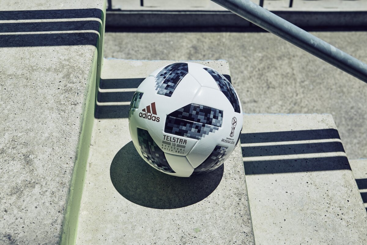   GALERIE FOTO Ultima nebunie lansată în fotbalul mondial » Ce conține mingea de la Mondialul din Rusia