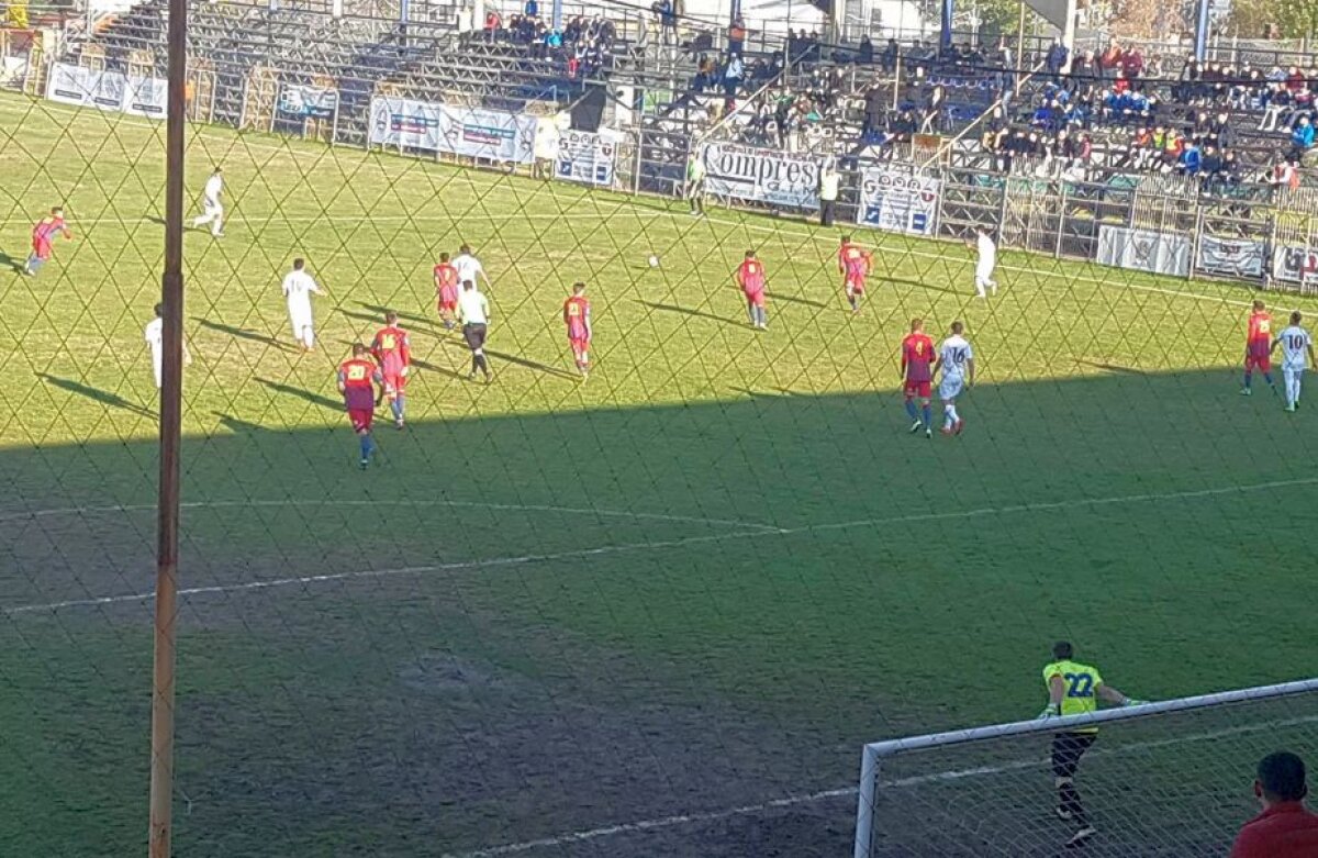 FOTO Game, set, Steaua! Roș-albaștrii s-au distrat în derby-ul cu Carmen și s-au apropiat la 3 puncte de Academia Rapid » Noul idol al roș-albaștrilor a marcat 4 goluri