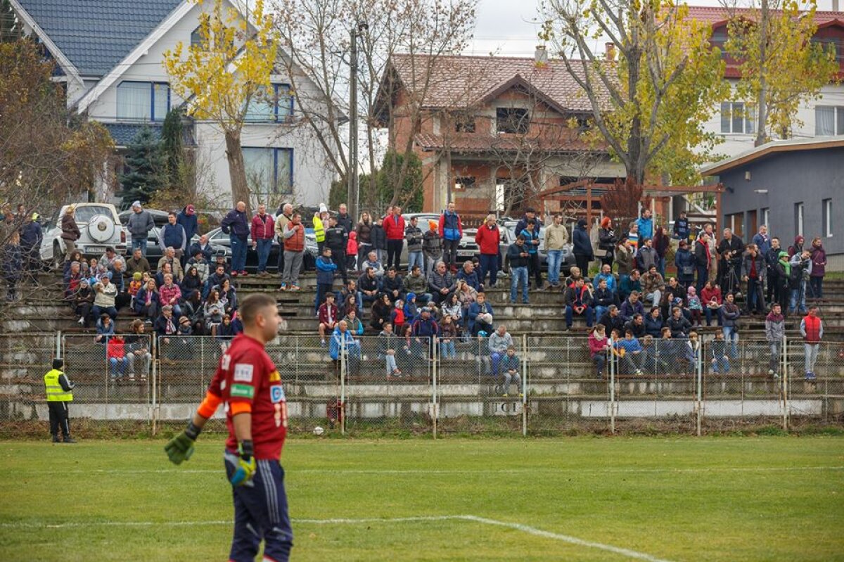 GALERIE FOTO Duminică relaxată pentru Dan Petrescu și fanii CFR-ului! S-au întâlnit în meci direct, apoi au încins grătarele 