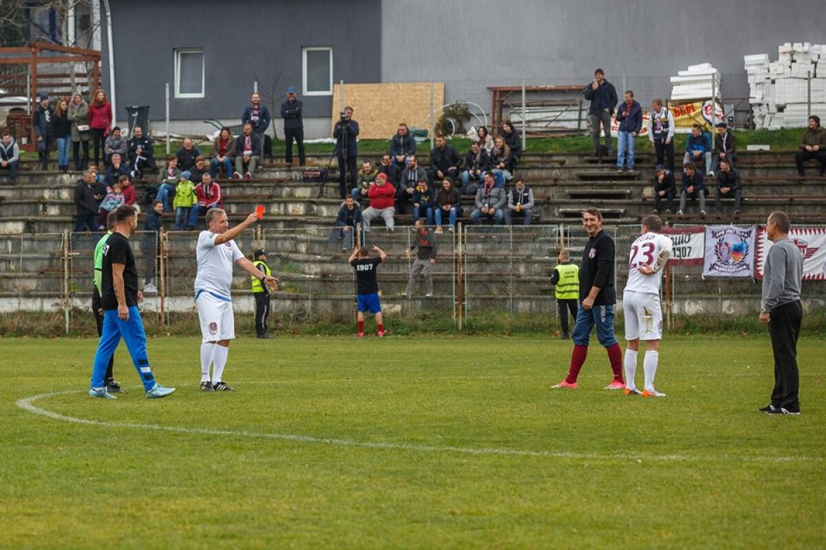 GALERIE FOTO Duminică relaxată pentru Dan Petrescu și fanii CFR-ului! S-au întâlnit în meci direct, apoi au încins grătarele 