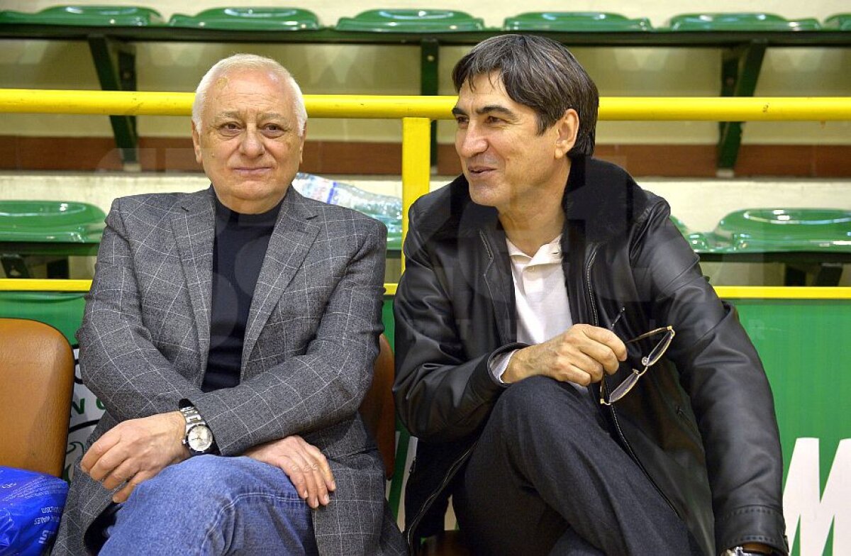 FOTO+VIDEO Adi Ilie, Gică Popescu şi Bogdan Stelea, reuniţi la meciul jucat în memoria lui Didi Prodan » Care a fost scorul final al confruntării Steaua '96 - România '96