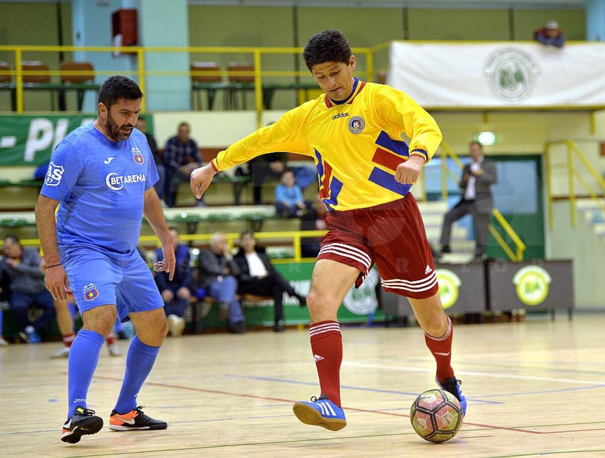 FOTO+VIDEO Adi Ilie, Gică Popescu şi Bogdan Stelea, reuniţi la meciul jucat în memoria lui Didi Prodan » Care a fost scorul final al confruntării Steaua '96 - România '96