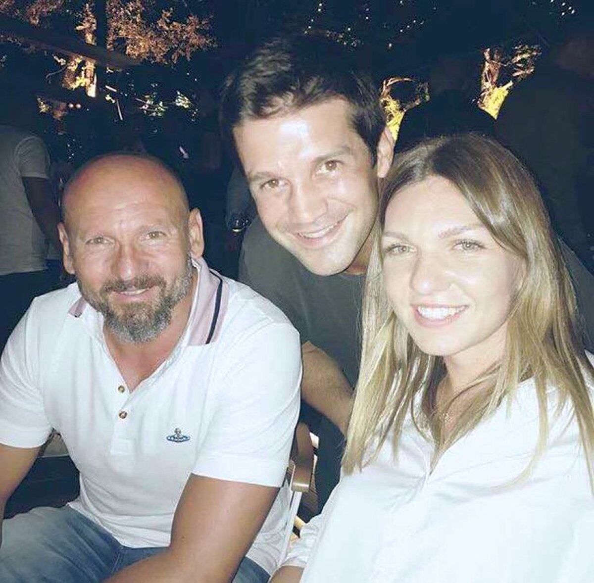 GALERIE FOTO Simona Halep, în tribune la România - Olanda » Cu cine s-a afișat la Arena Națională