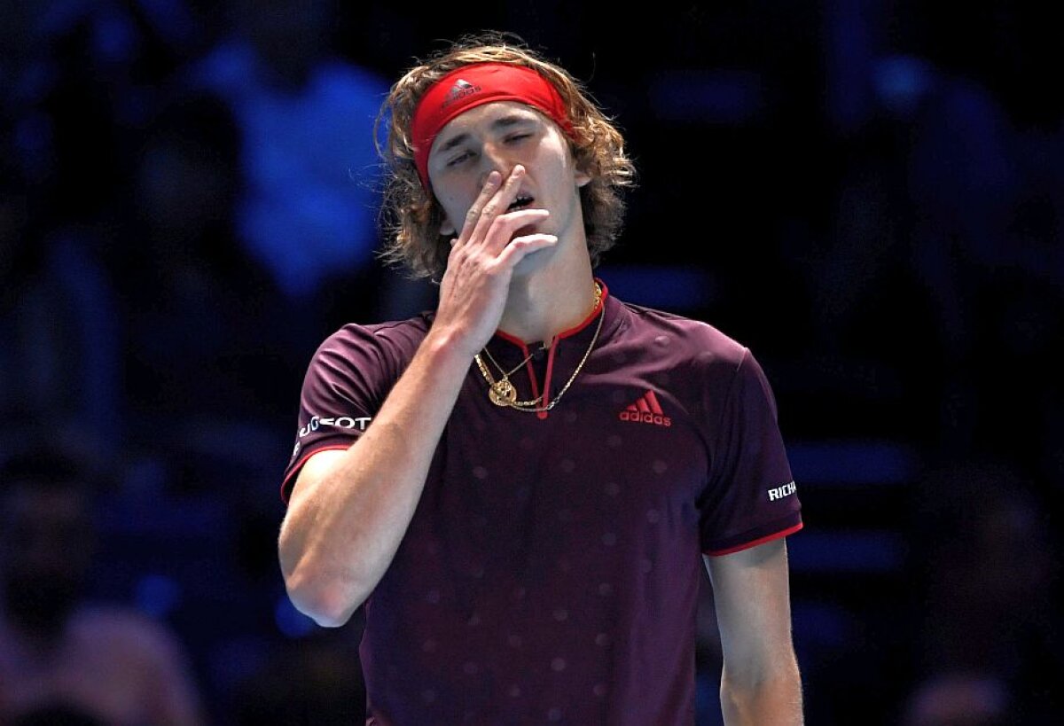  Roger Federer trece de Alexander Zverev și merge în semifinalele Turneului Campionilor 