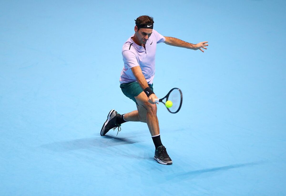  Roger Federer trece de Alexander Zverev și merge în semifinalele Turneului Campionilor 