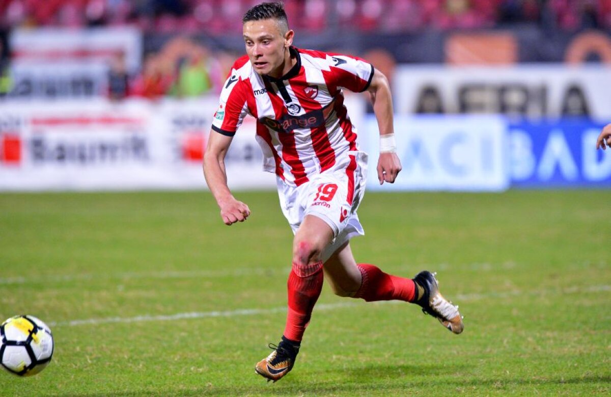 GALERIE FOTO Scandal online cu Valentin Costache: "Când țin cu Steaua, mă dau mare, mă dau mare" » Reacția fotbalistului, după apariția imaginilor