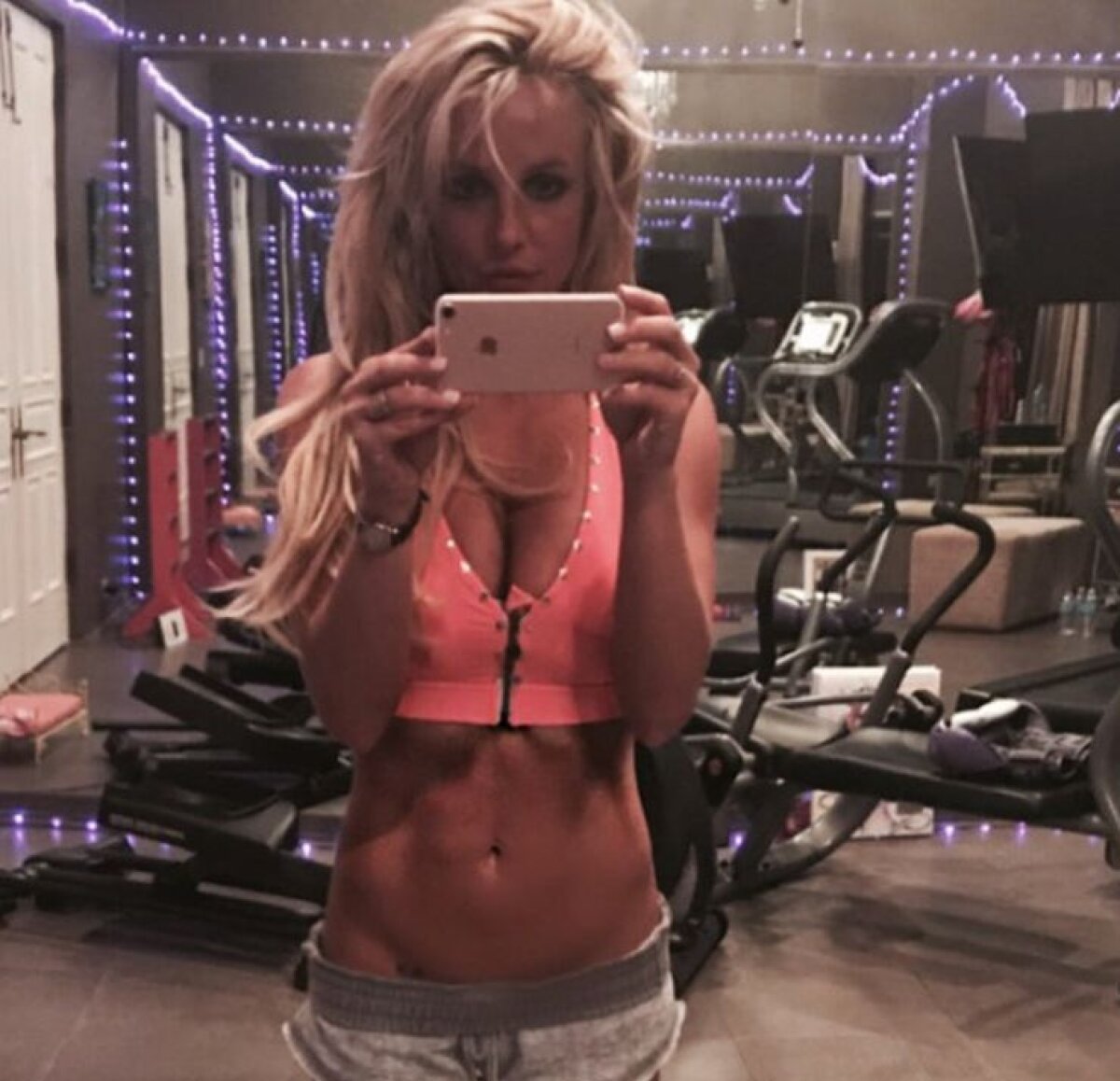 FOTO Galerie uimitoare » Cum s-a transformat Britney Spears după ce a început să facă sport