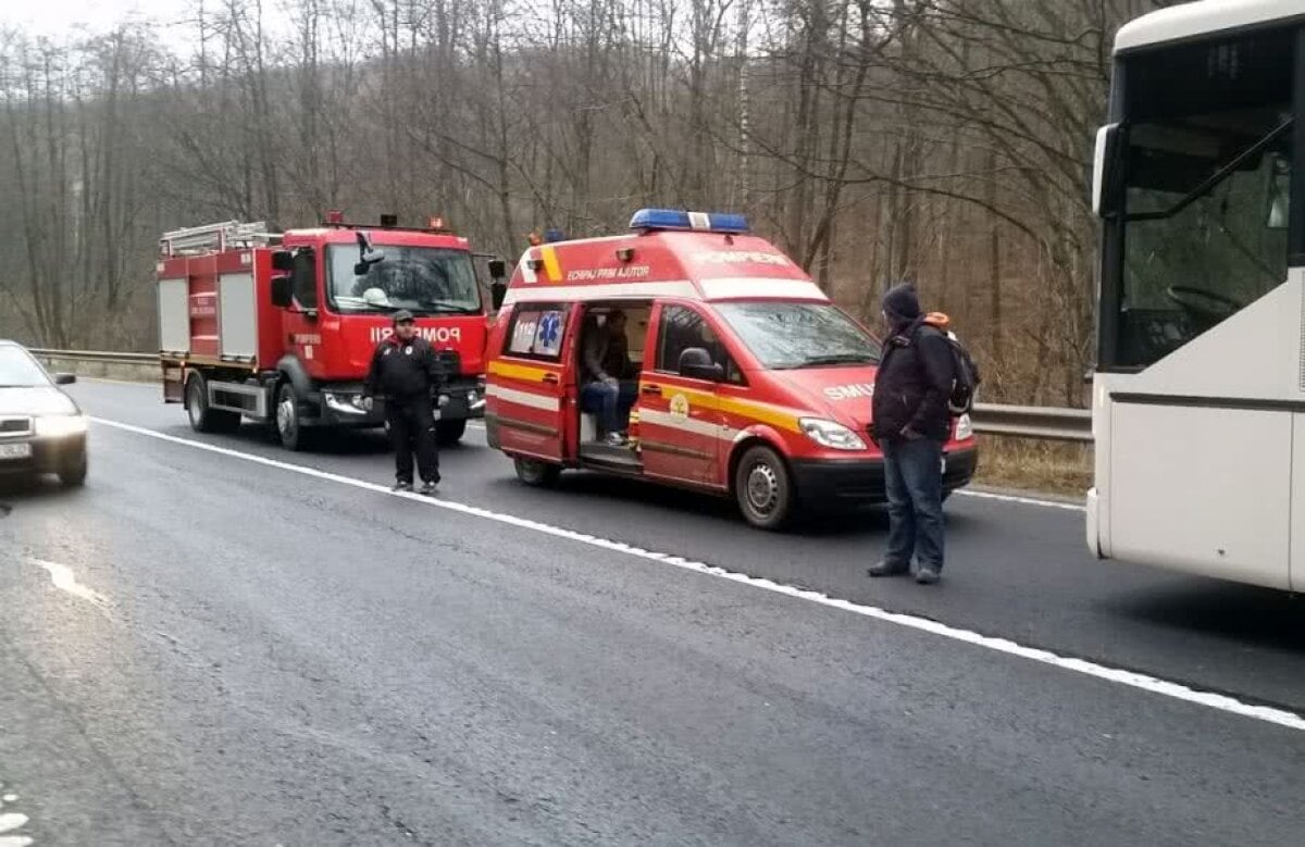 VIDEO + FOTO Autocarul galeriei lui Gaz Metan a luat foc în drumul spre Brașov! Trei suporteri au avut nevoie de îngrijiri