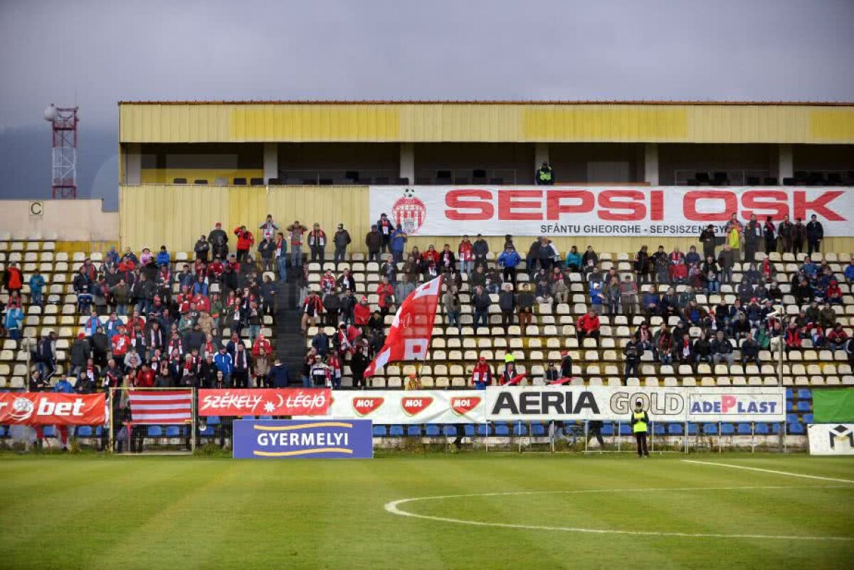 VIDEO + FOTO Egal spectaculos la Brașov, între Sepsi și Gaz Metan, 0-0! Mari ocazii ratate de formația gazdă