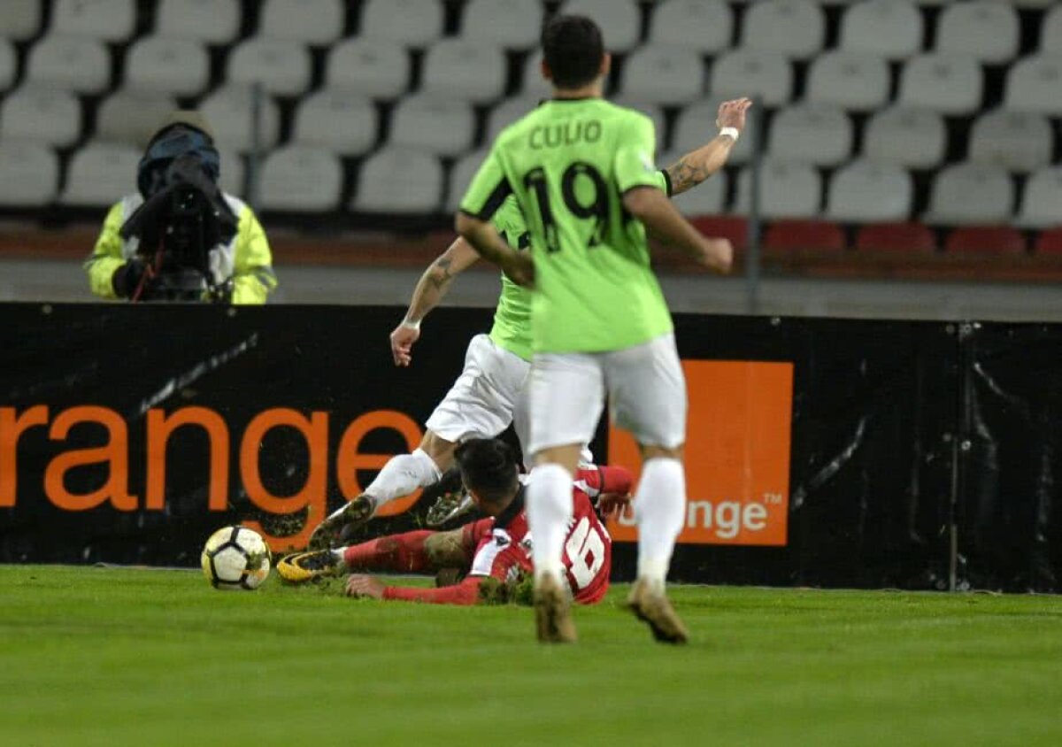 VIDEO+FOTO MINI Dinamo! » "Câinii" s-au făcut din nou de râs, pe teren propriu, iar CFR Cluj redevine liderul Ligii 1