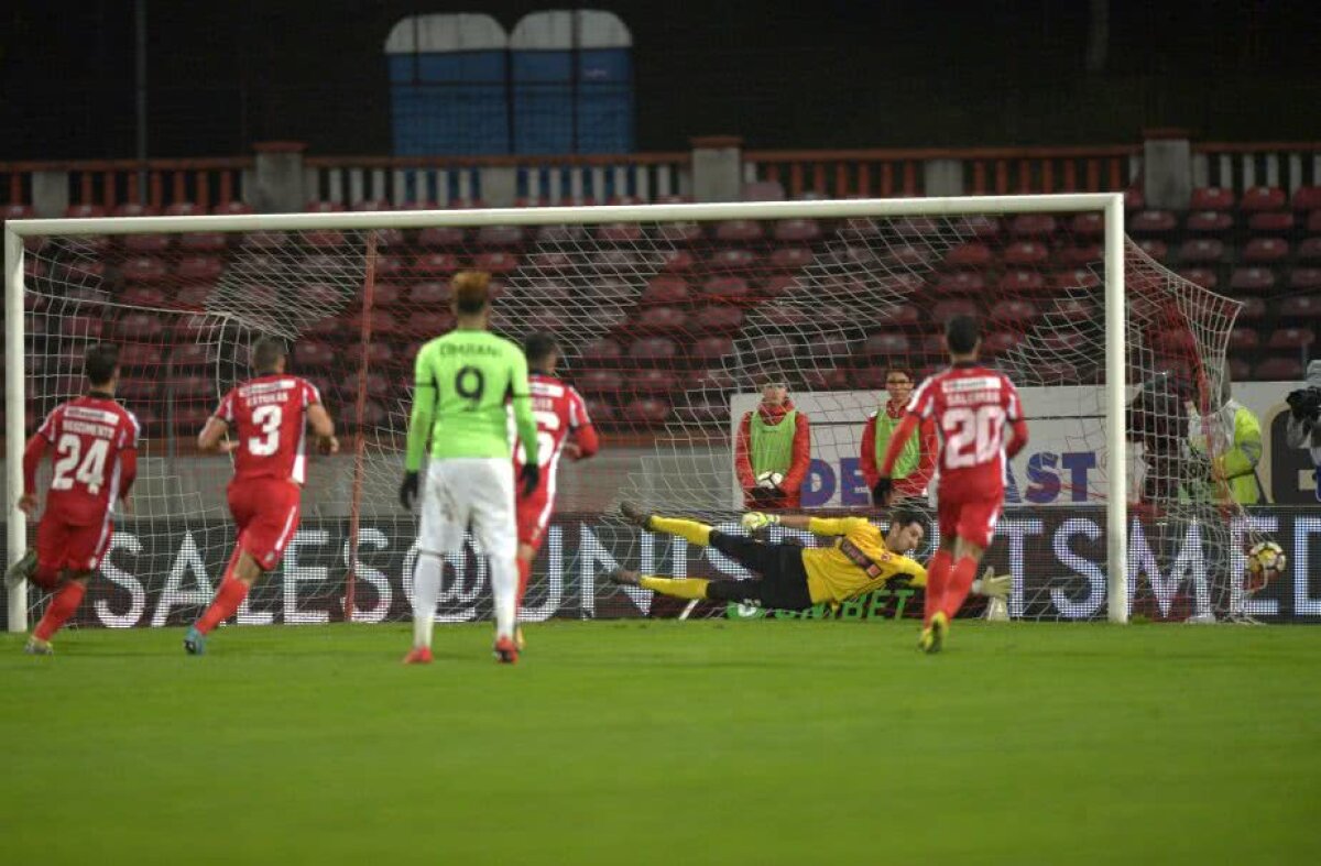 VIDEO+FOTO MINI Dinamo! » "Câinii" s-au făcut din nou de râs, pe teren propriu, iar CFR Cluj redevine liderul Ligii 1