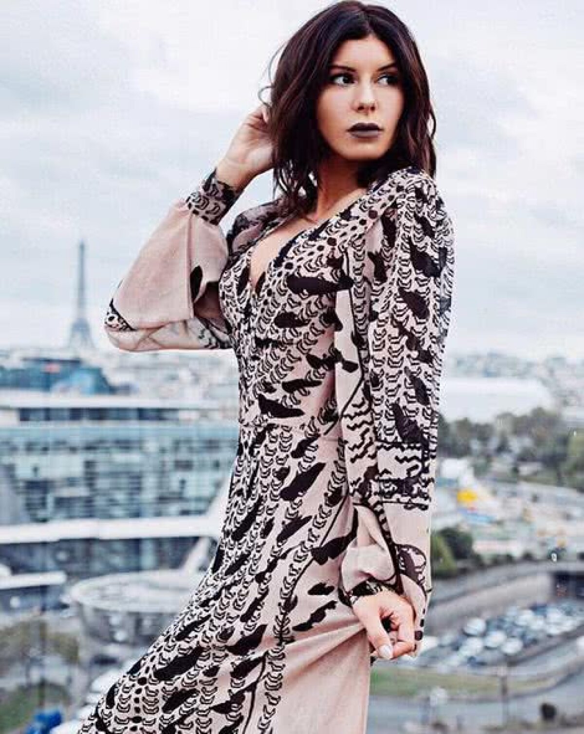 FOTO Tot nevasta e mai bună: părăsit de iubita supermodel, un fotbalist s-a consolat în brațele fostei soții!