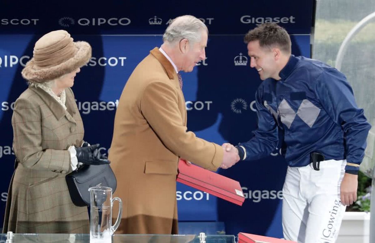 GALERIE FOTO » Un fost Balon de Aur a trecut la călărie! "Am avut impresia că zbor! Totuși, am patru copii, nu vrea să mă rănesc!"