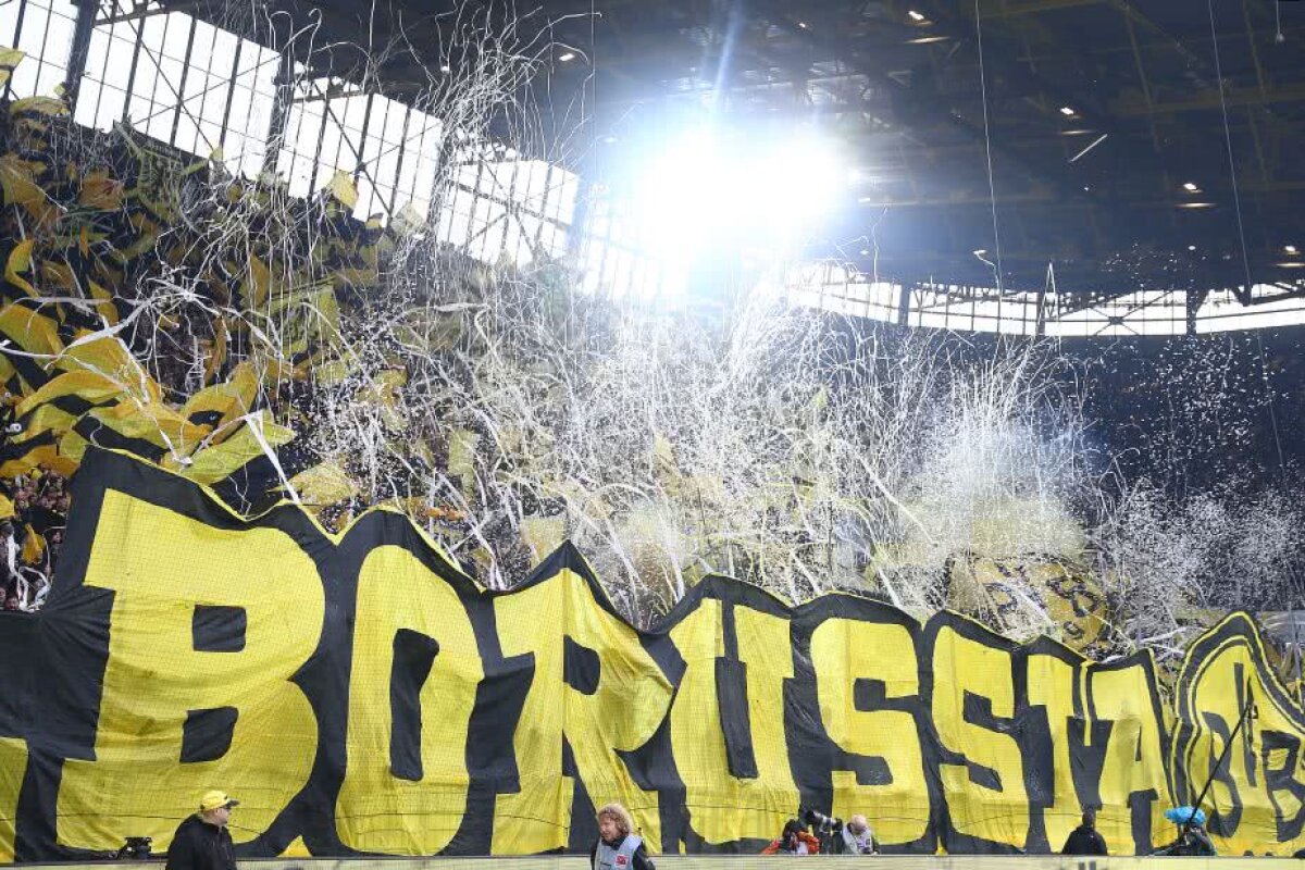 VIDEO Dezastru ISTORIC pentru Borussia Dortmund, în Derby-ul Ruhrului! A condus 4-0, dar ce a urmat a fost demn de cărțile de groază! Adio, Peter Bosz?