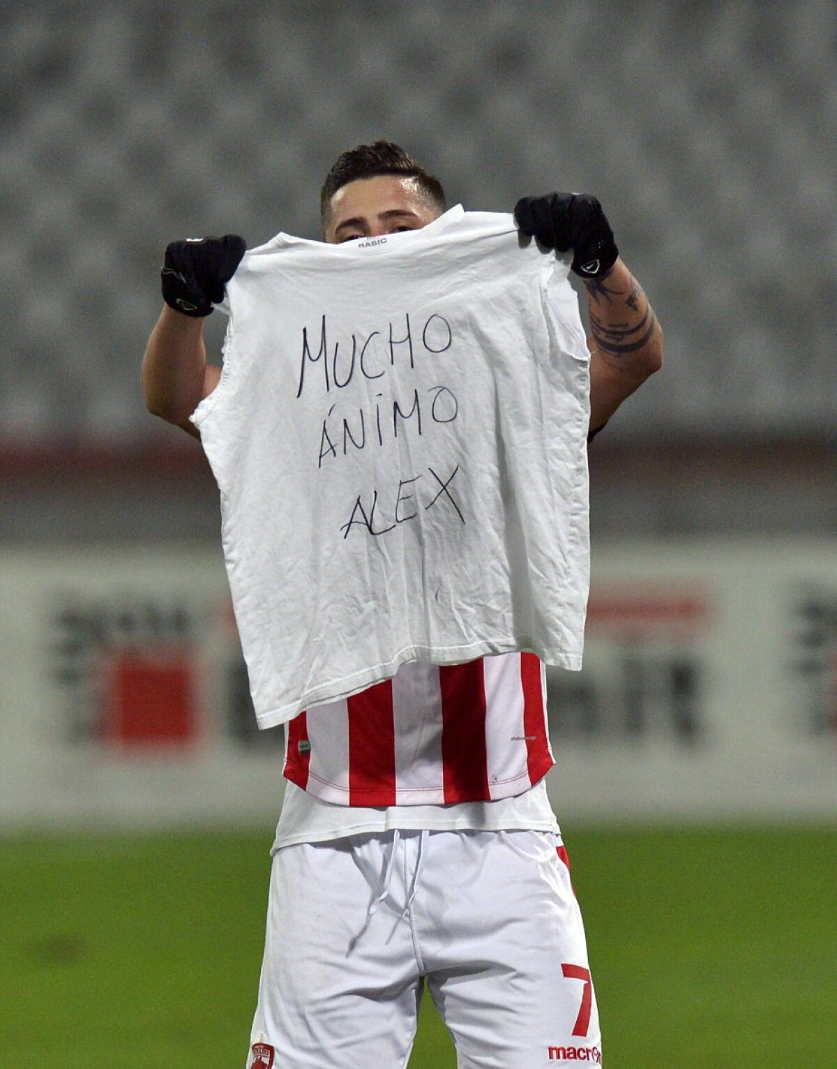 CRONICĂ+VIDEO+FOTO » Miriuță nu e "over". Cartonașele sunt! Victorie cu scandal pentru Dinamo în fața lui Poli Iași