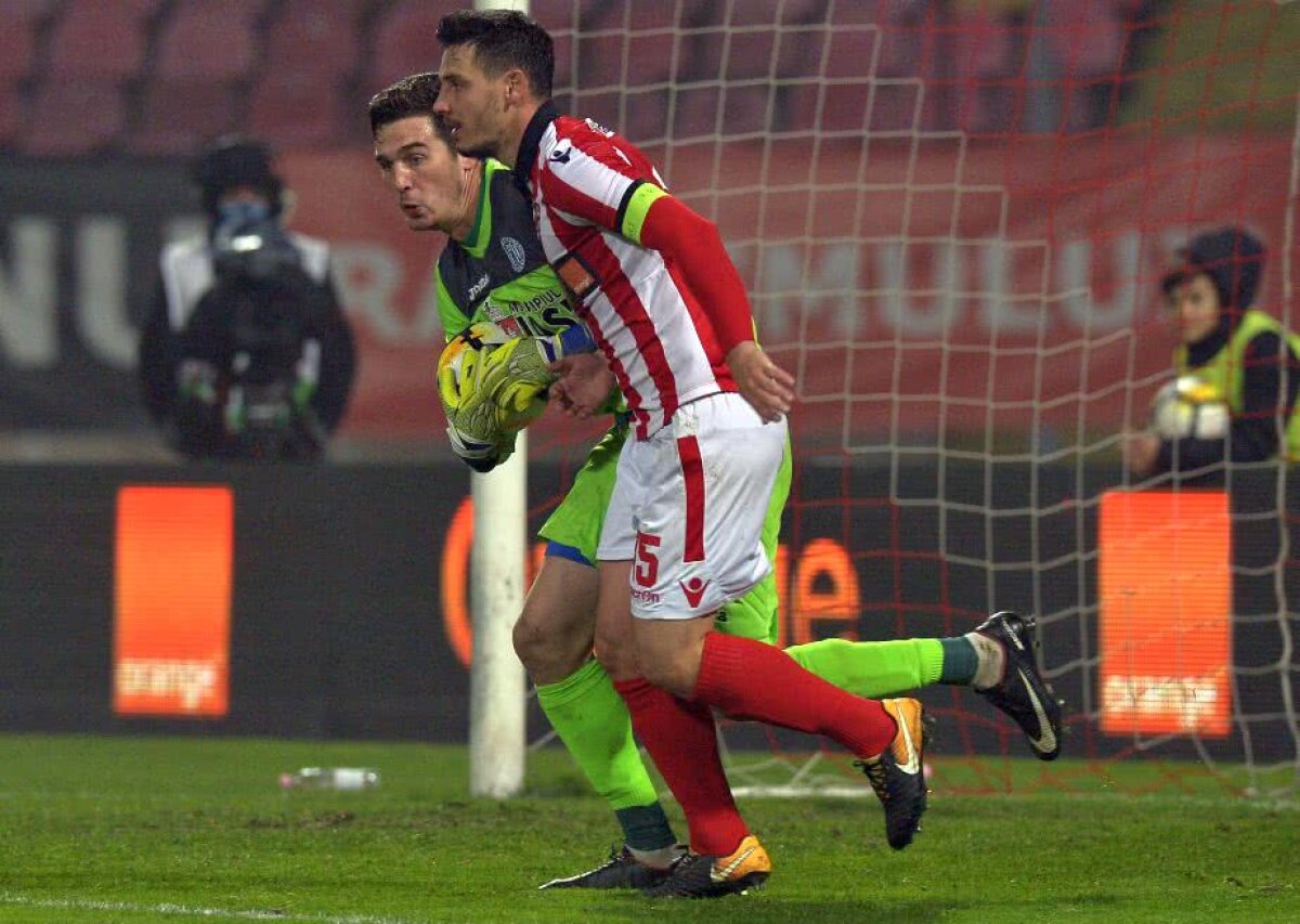 CRONICĂ+VIDEO+FOTO » Miriuță nu e "over". Cartonașele sunt! Victorie cu scandal pentru Dinamo în fața lui Poli Iași