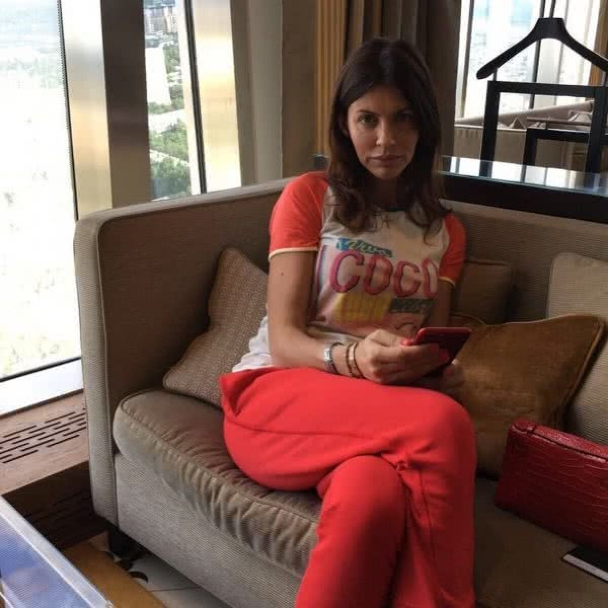 FOTO O nouă șansă! Un fotbalist a călcat strâmb, dar soția sa l-a iertat din nou