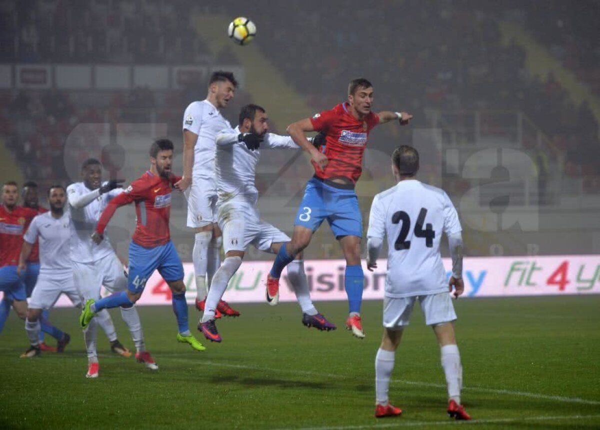 VIDEO+FOTO Enache îi deoache » Cu fundașul dreapta "comisar", FCSB a pierdut al treilea meci la rând la zero, 0-2 la Giurgiu
