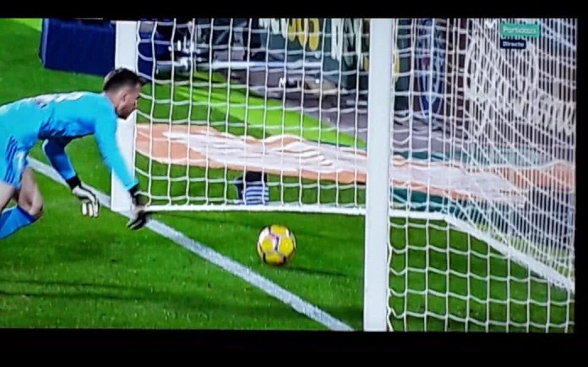 VIDEO și FOTO Barcelona oprește seria de victorii a Valenciei și păstrează distanța din fruntea clasamentului