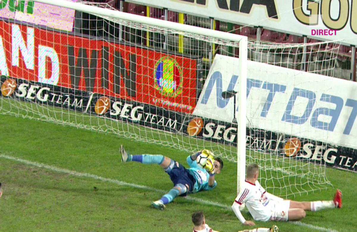 FOTO Fază controversată la CFR Cluj - Sepsi Sfântu Gheorghe! Opinia specialistului: "Este gol"