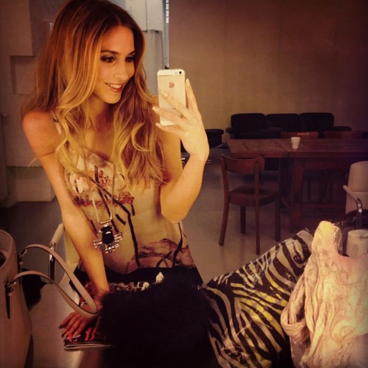 FOTO Iubita vrea în Londra: se face transferul? Prietena unui star german e ”cucerită” de capitala Angliei