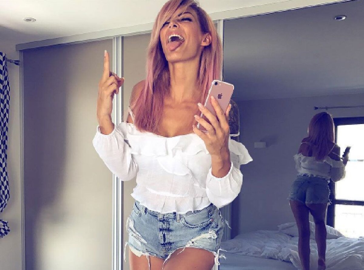 FOTO SUPER HOT "Căpitanele" dau din casă » Iubitele fotbaliștilor și-au făcut emisiune TV și spun tot!