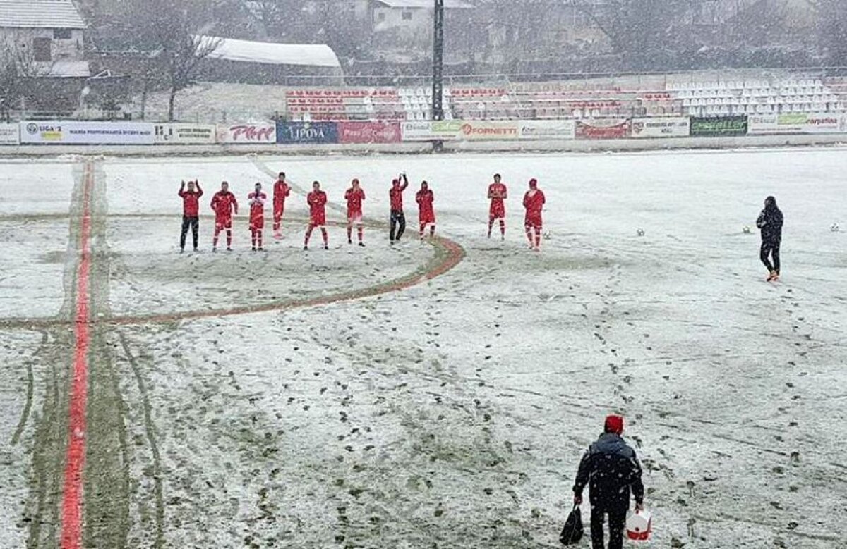GALERIE FOTO Peisaj de iarnă la UTA - Chindia Târgoviște! Iată condițiile în care s-a disputat derby-ul etapei în Liga a 2-a