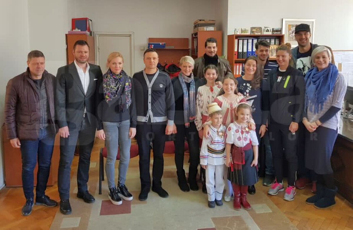 VIDEO+FOTO Rivalitatea dintre Steaua și Dinamo s-a mutat la școala generală! "Moș" Marius Niculae, dar și alți sportivi au împărțit cadouri copiilor