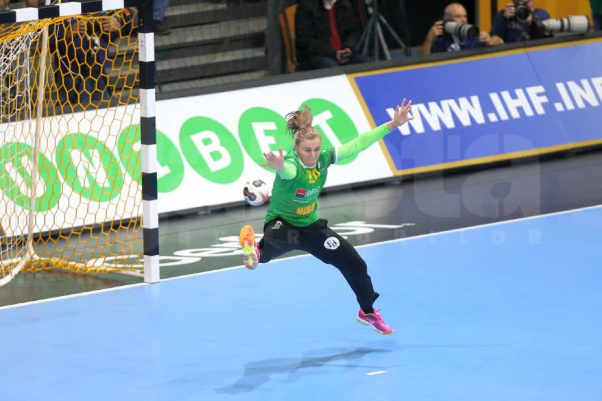 ROMÂNIA - SPANIA 19-17. VIDEO + FOTO Victorie DRAMATICĂ în fața Spaniei! România e calificată matematic în optimile de finală